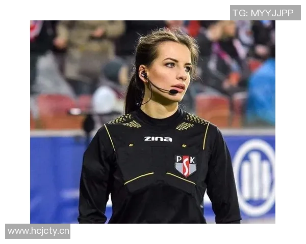 意大利女边裁因美貌遭职业歧视自述不平等经历与坚持