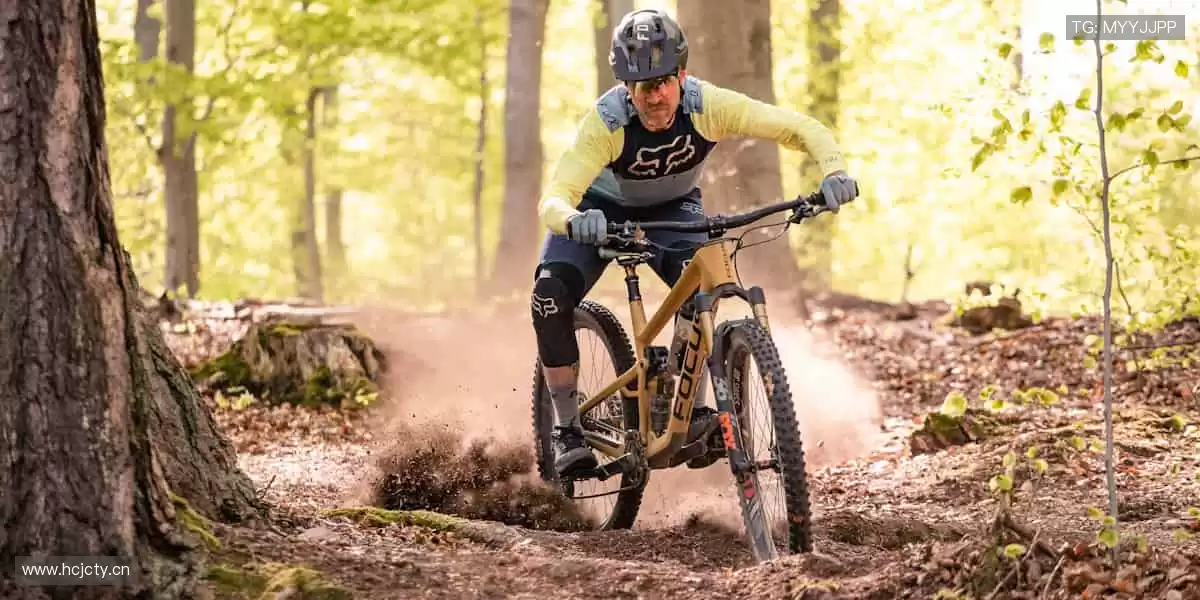 弹幕狂欢，万人同屏共热血！💬🔥